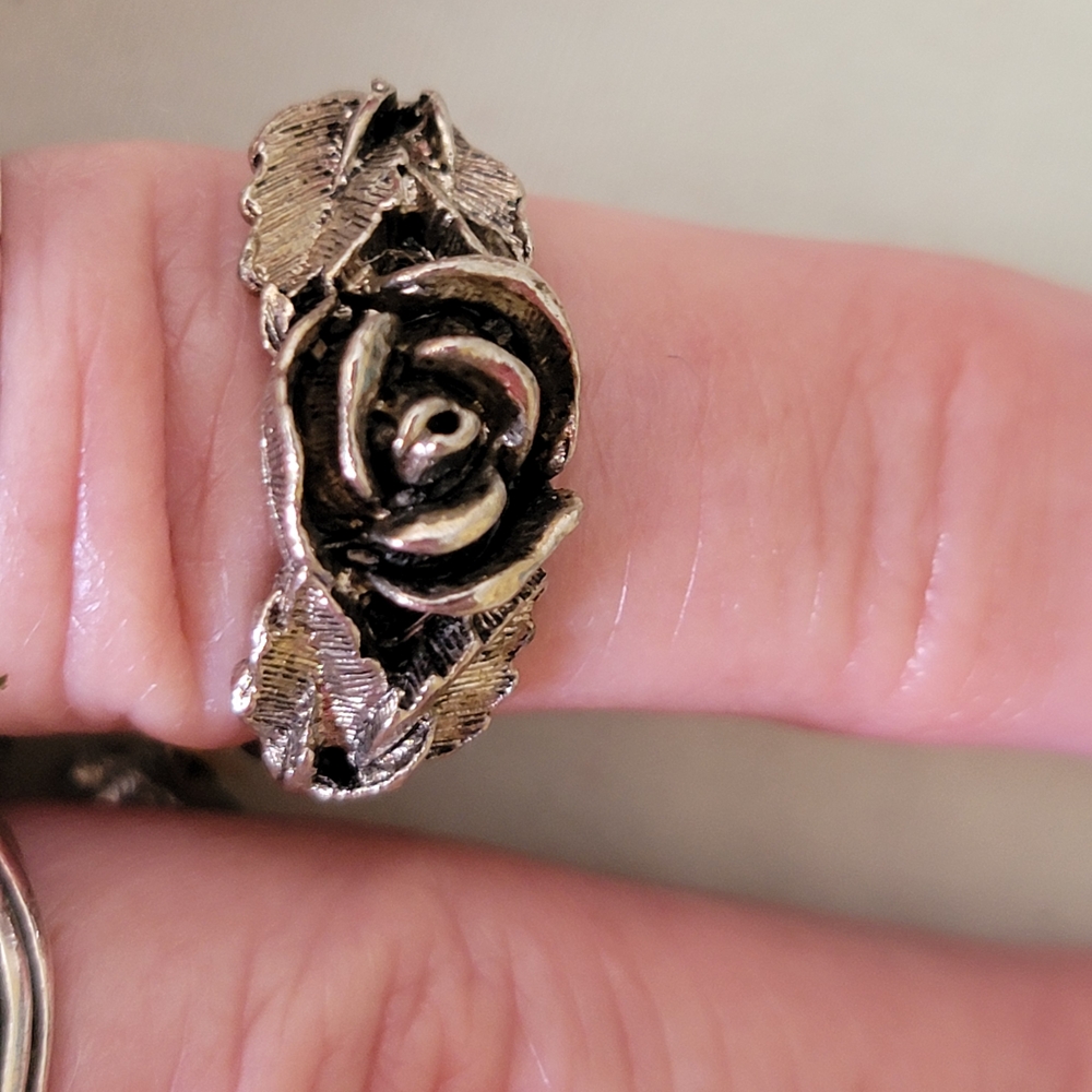 Sarah Coventry Silver Rose Adjustable Ring With Matching Rose Post Earrings
